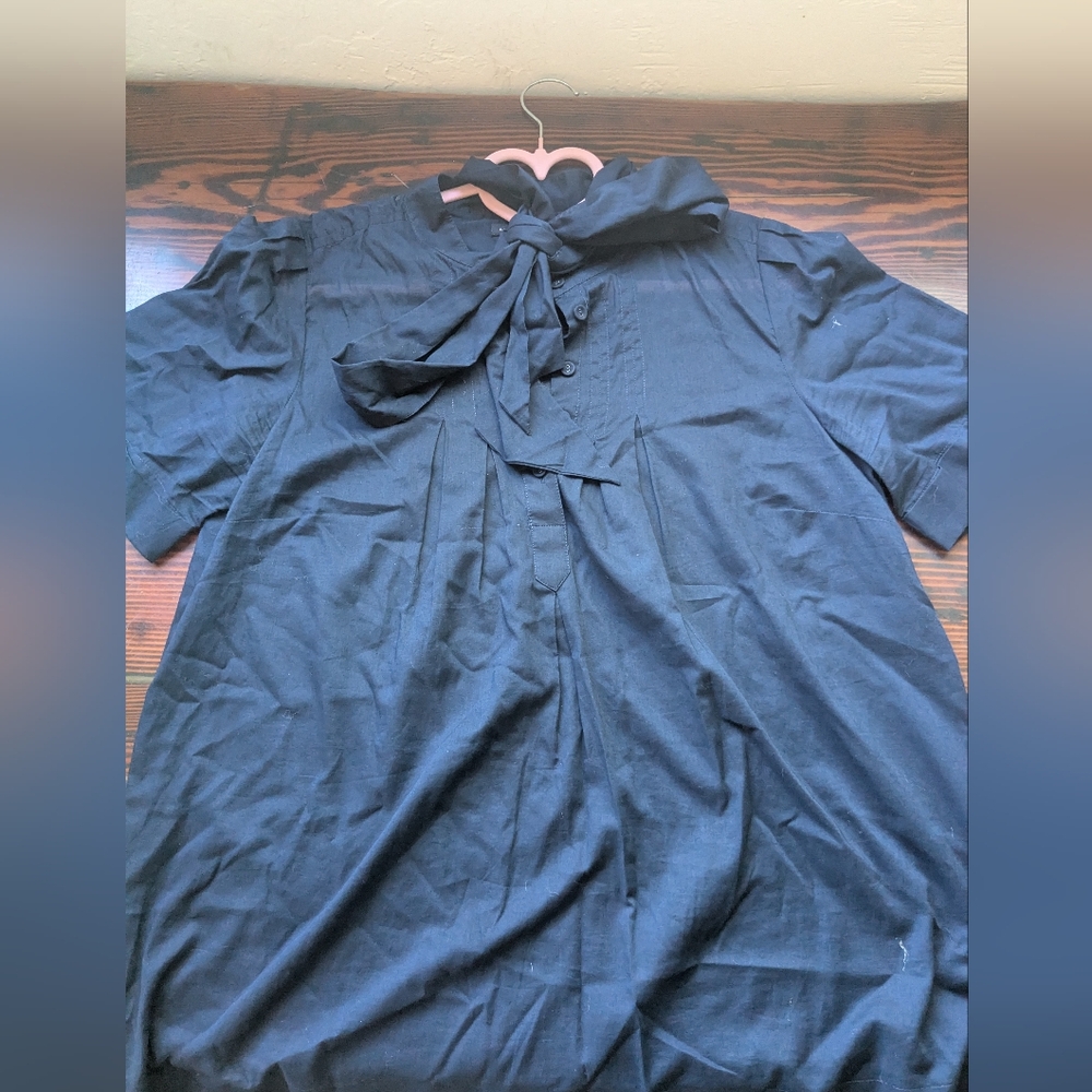Banana Republic Sheer Cotton Blouse with Removable Neck Tie – Size L